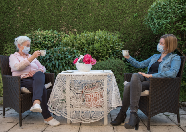 How Can Seniors Avoid COVID-19 Scams? | oakeyassistedliving.com | visit us to learn more